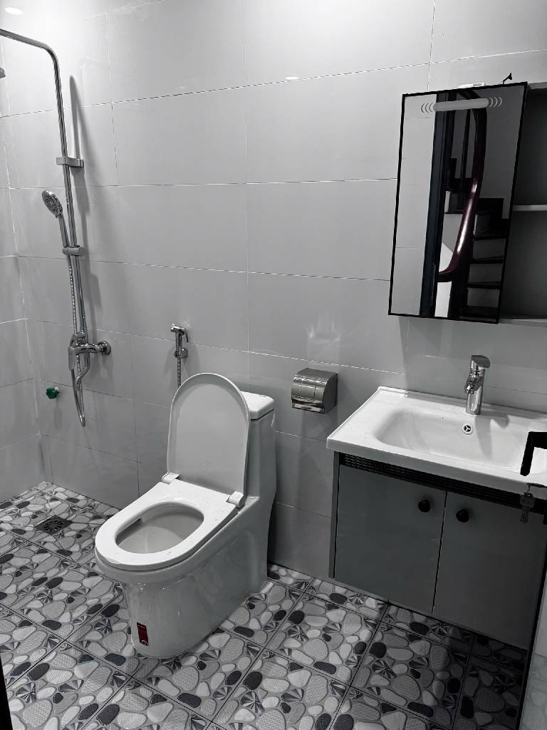 BÁN NHÀ SONG PHƯƠNG – HOÀI ĐỨC – 45M2 – 5 tầng – MT 4.1M – 5.5 Tỷ, Ô TÔ ĐỖ NHÀ .